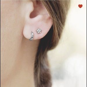 Mini Huggie Hoops 6.5mm